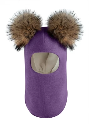 Зимняя шапочка-шлем Corona.hm "Карамелька" фиалка с 2 натуральными помпонами енот