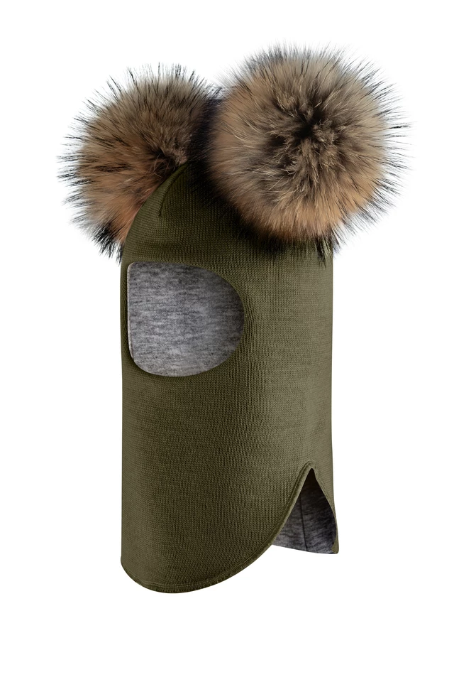 Зимняя шапочка-шлем Corona.hm "Карамелька" хаки с 2 натуральными помпонами енот