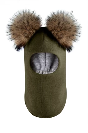 Зимняя шапочка-шлем Corona.hm "Карамелька" хаки с 2 натуральными помпонами енот