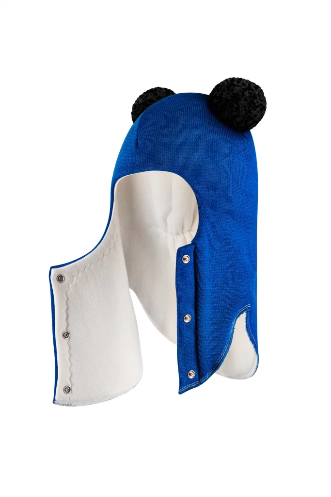 Зимняя шапочка шлем Corona.hm "Пандочка с черными помпонами" на кнопочках электрик